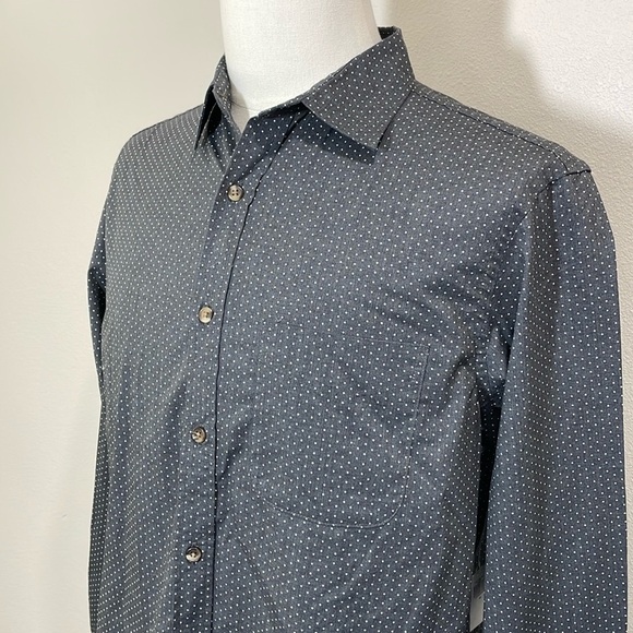 NEW Mens Old Navy Button Ip Everyday Shirt Regular Fit Size MED Gray/White Dots - Picture 2 of 10